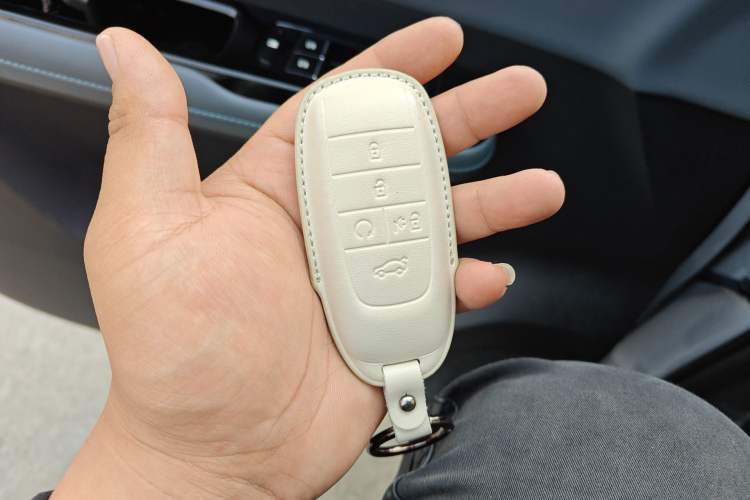Used AION Y 2022 Plus 70 Smart Edition Vehicle Key