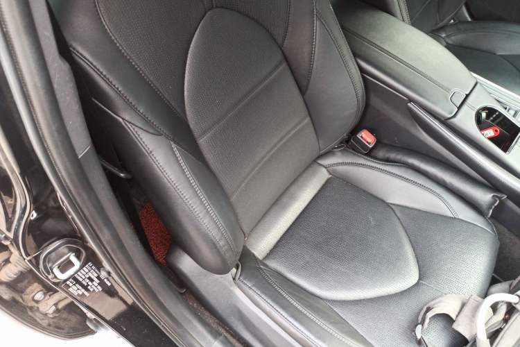 Used Toyota Avalon 2023 Dual-Engine 2.5L Luxury Edition Right Front Seat