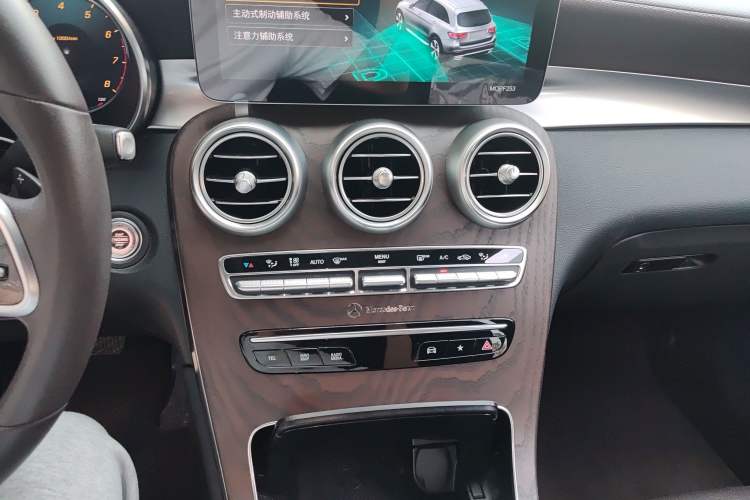Used Mercedes-Benz GLC 2021 GLC 260 L 4MATIC Luxury Model Audio And AC Panel