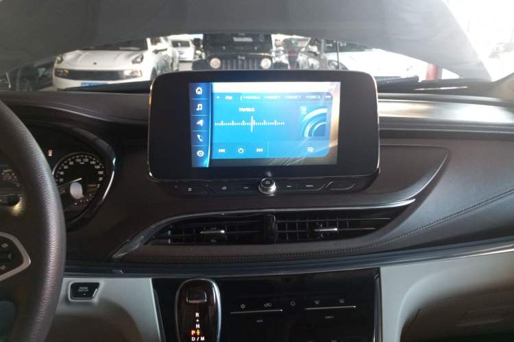 Used Buick GL8 2020 Land Cruiser Executive Class 652T Comfort Model
