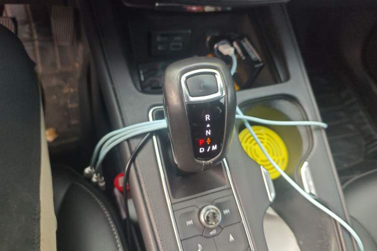 Used Cadillac XT4 2018 28T Two-Wheel Drive Leading Version Gear Lever