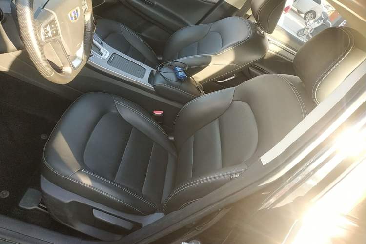 Used Geely Auto Emgrand GL 2018 1.4T DCT Elite Smart Connectivity Version
