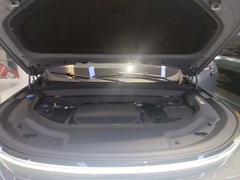Used Li Auto L8 2025 Max Smart Refresh Edition — 19