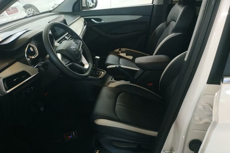 Used Baojun 360 2019 Revised Version 1.5L Manual Elite China VI
