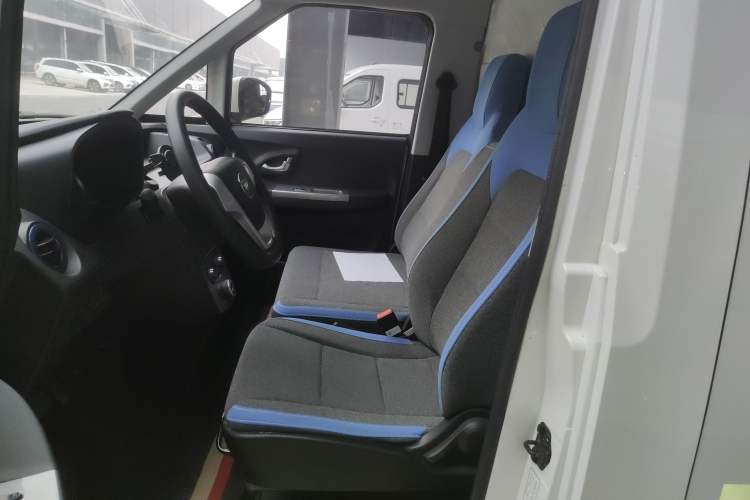 Used Foton Intelligent Blue Elf E7 2024 Facelifted All-Electric Van Flat Roof 2 Seats Evey Lithium Energy 41.86 kWh