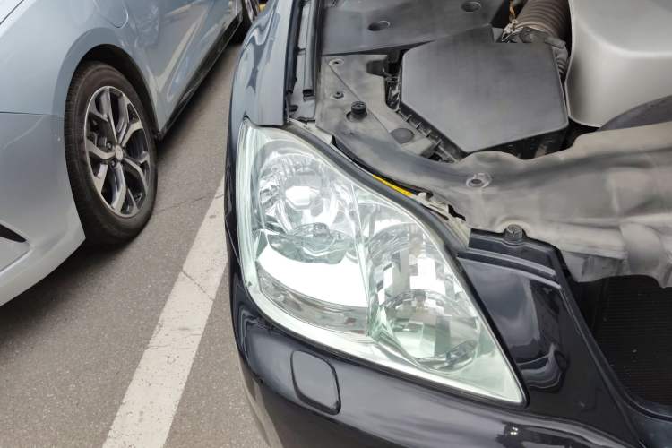 Used Toyota Crown 2007 2.5L Royal Special Edition Right Front Headlight