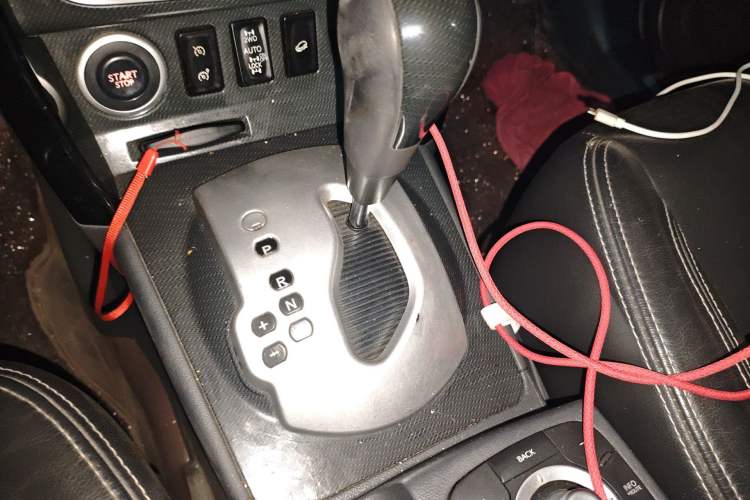 Used Renault Koleos 2012 2.5L 4x4 Comfort Edition with Navigation
