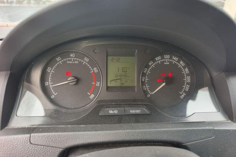 Used Skoda Rapid 2015 1.4L Manual Enjoyment Model
