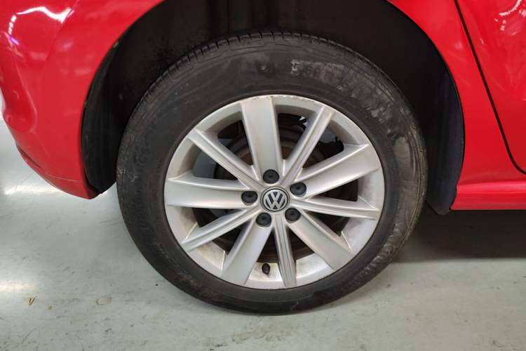 Used Volkswagen Polo 2014 1.6L Automatic Comfort Edition