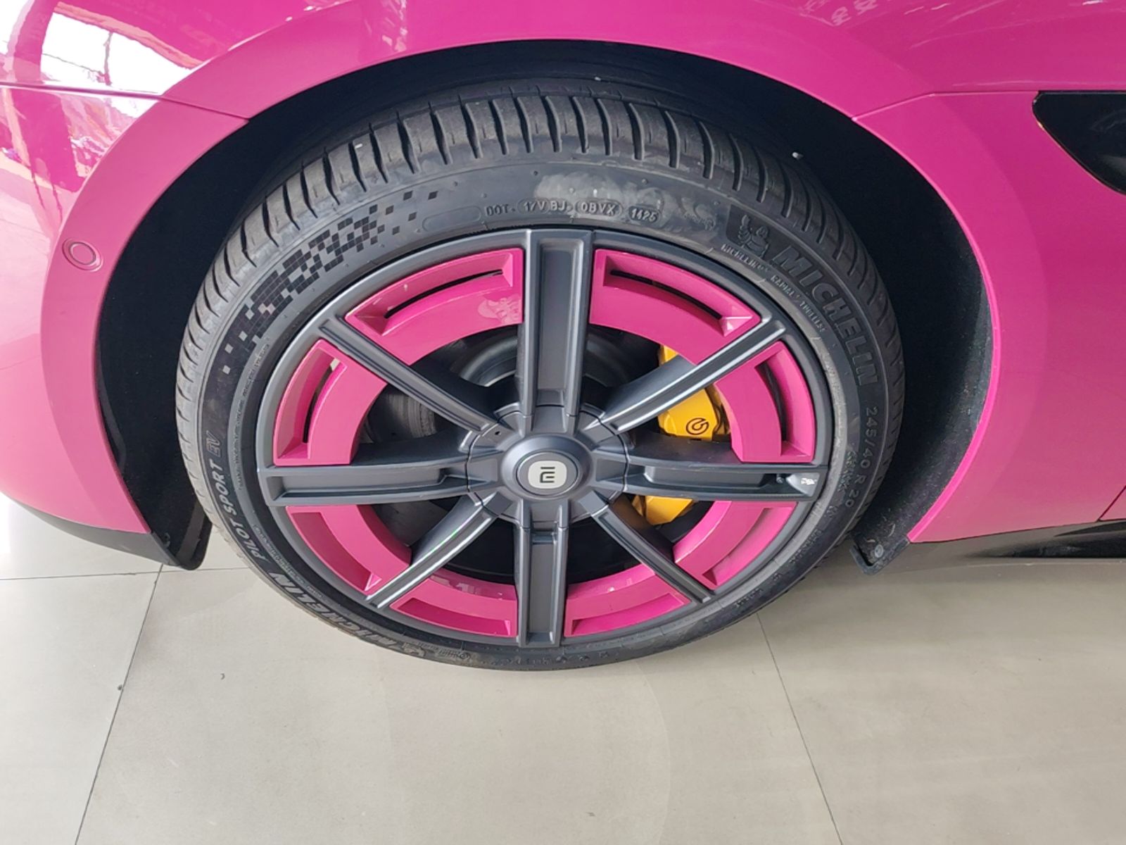 Xiaomi Auto SU7 2024 Rear-Drive Ultra-Long Range Advanced Pro-Level Intelligent Driving Version — снимка 10