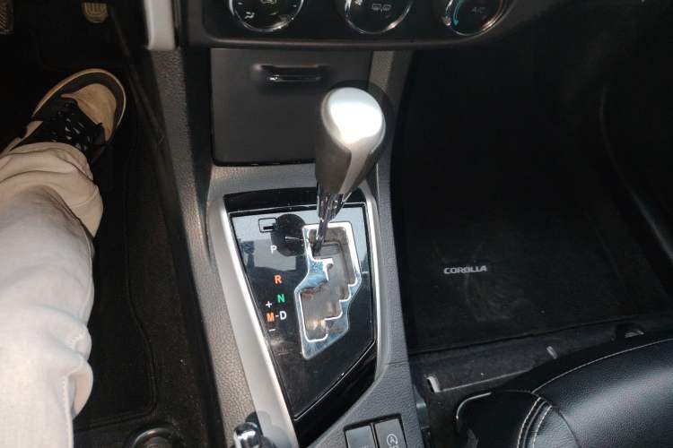 Used Toyota Corolla 2018 1.2T S-CVT GL Smart Enjoyment Version Gear Lever