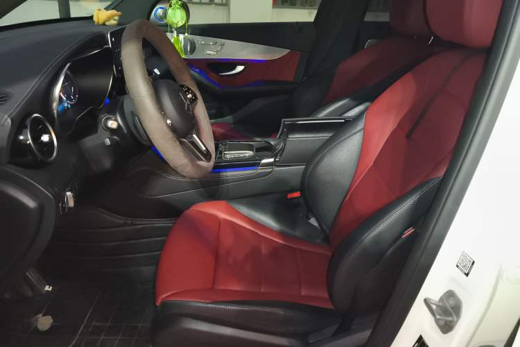 Used Mercedes-Benz GLC Coupe 2020 GLC 260 4MATIC Coupe SUV Left Front Seat