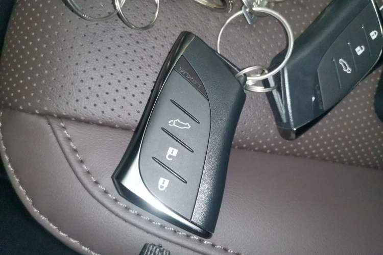 Used Lexus RX 2023 350h Four-Wheel Drive Enjoyment Version Vehicle Key