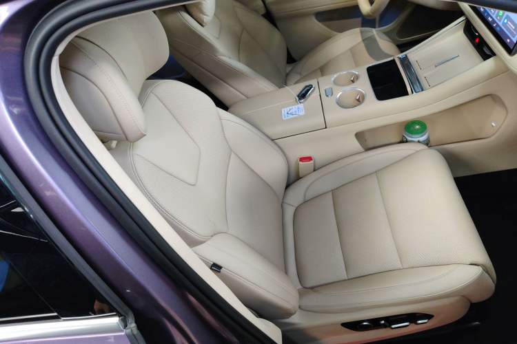 Used Hima AITO M5 2025 Extended-Range Ultra Rear-Wheel-Drive Version
