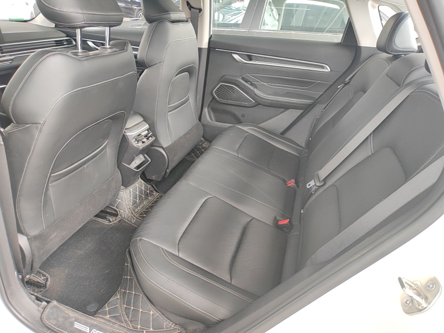 Geely Auto Emgrand 2022 4th Generation 1.5L CVT Luxury Model - Premium — снимка 20