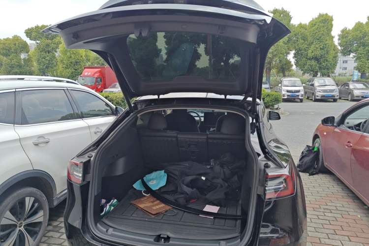 Used Tesla Model Y 2022 Rear-Wheel-Drive Version
