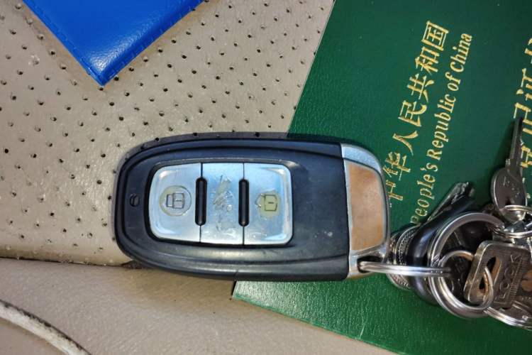 Used Kia Sportage 2012 2.0L Automatic Two-Wheel Drive GL Trim Vehicle Key