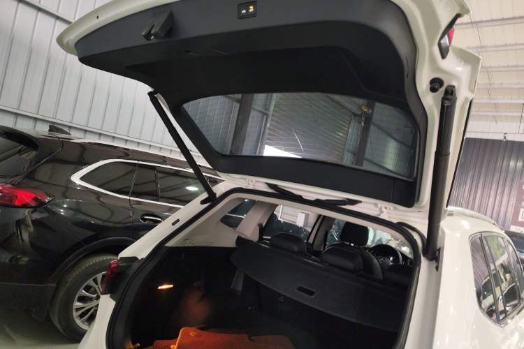 Used Volkswagen Tiguan L 2019 330TSI Automatic Two-Wheel Drive Smart Luxury Version China VI Standard