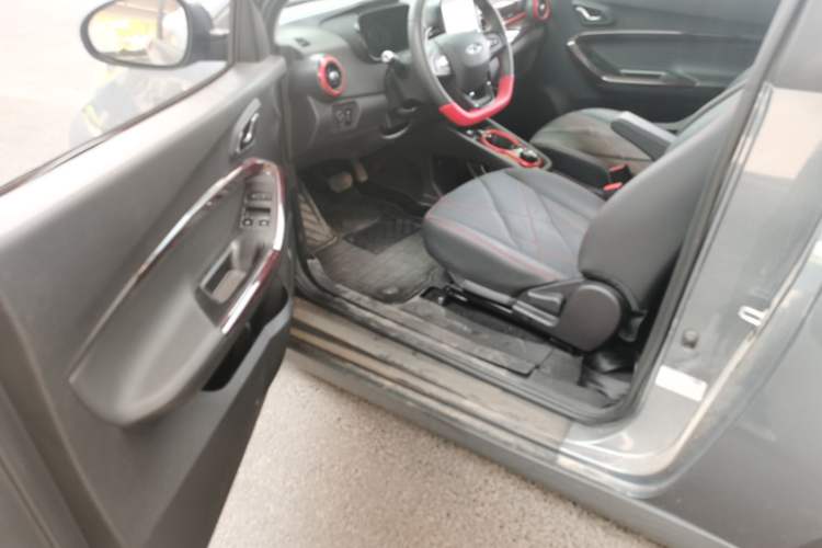 Used Chery New Energy Little Ant 2022 Restyled Version Sweet Pink Edition Half-Sugar Version 28.8 kWh 30 kW 301 km