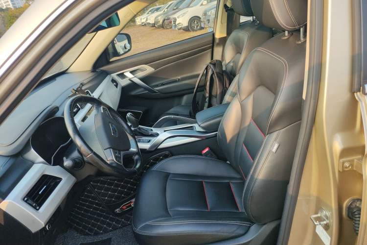 Used Geely Auto Emgrand X7 Sport 2018 1.8TD Automatic Two-Wheel Drive Smart Connect 4G Internet Edition
