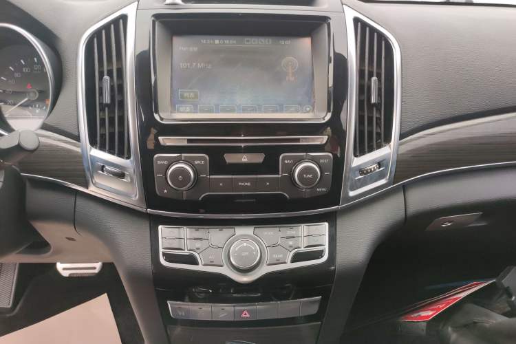 Used Haval H9 2015 2.0T Four-Wheel Drive Standard Model 7 Seats