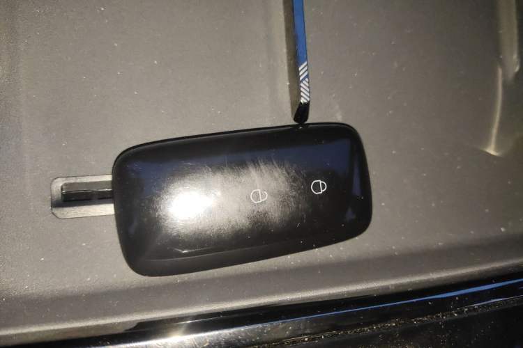 Used Geely Galaxy 8 2025 130km EM-i Flagship Edition Vehicle Key