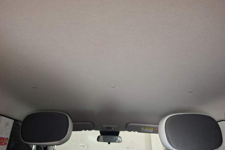 Used CHANGAN NEVO Lumin 2025 205 km Xiangqin Version
