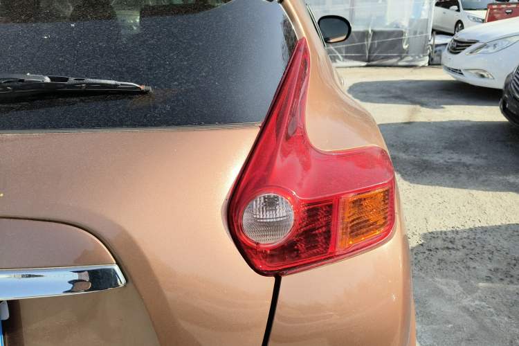 Used Infiniti ESQ 2014 1.6L Luxury Edition