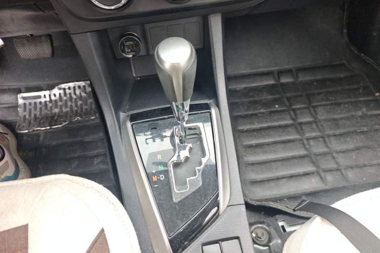 Used Toyota Levin 2014 1.6G CVT Elite Edition Gear Lever