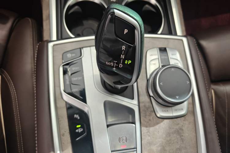 Used BMW 7 Series 2021 740Li Leading Edition Luxury Package Gear Lever