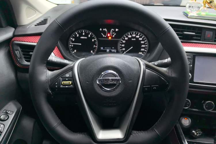 Used Nissan Lannia 2016 1.6L CVT Smart Cool Edition Steering Wheel