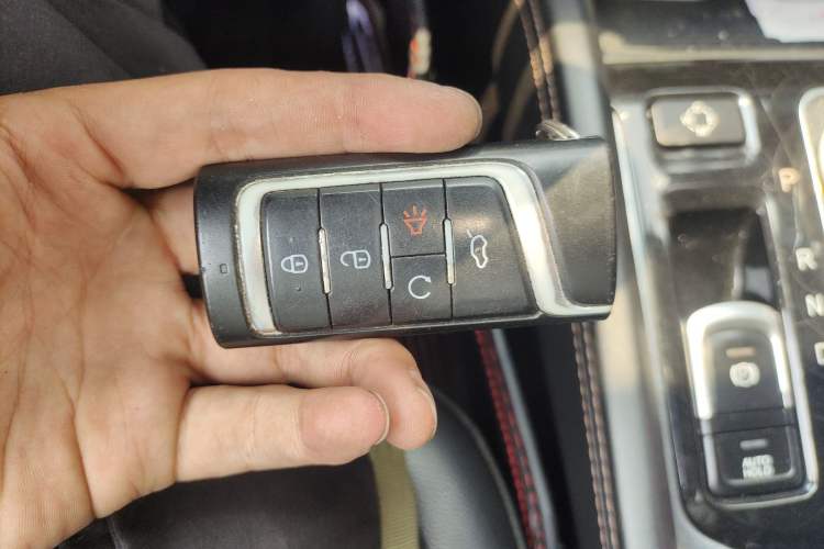 Used GAC Trumpchi GS7 2017 320T Two-Wheel-Drive Luxury Smart Connectivity Model
