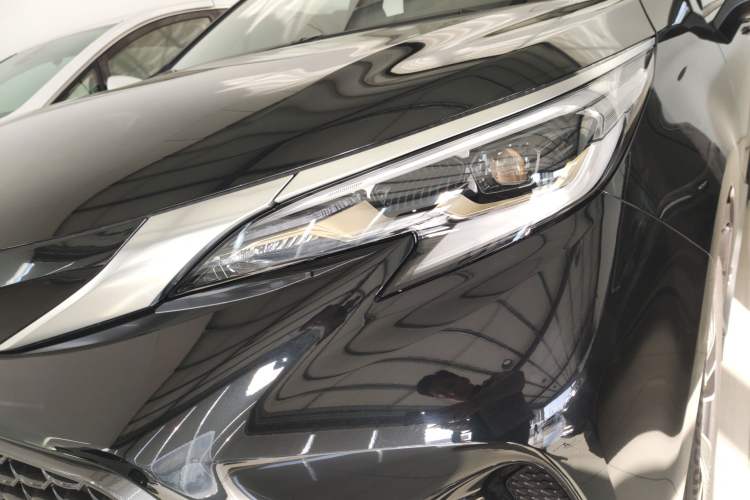 Used Toyota Granvia 2024 2.5L Hybrid Prestige PLUS Four-Wheel Drive Version
