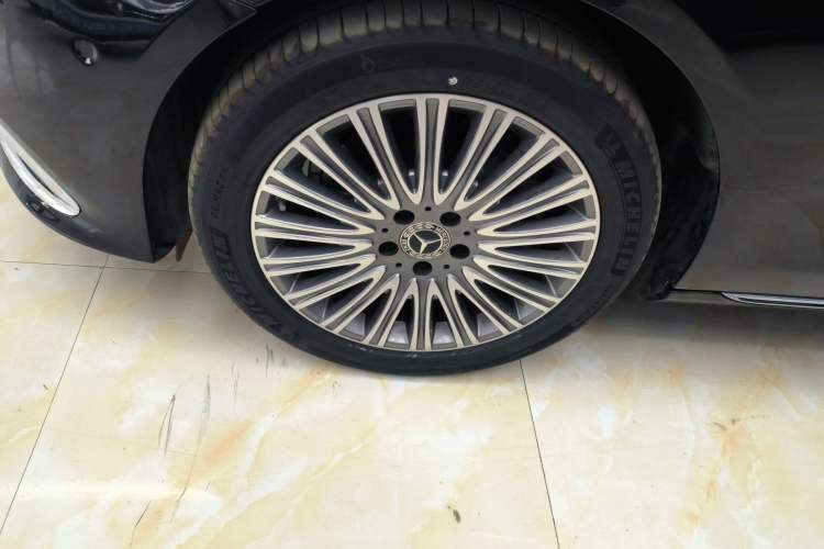 Used Mercedes-Benz E-Class 2023 Updated E 300 L Luxury Edition
