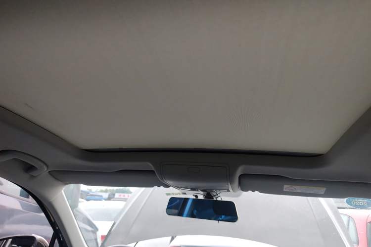 Used Volkswagen Tiguan L 2019 Updated Version 330TSI Automatic Two-Wheel Drive Panoramic Comfort Edition China VI Standard