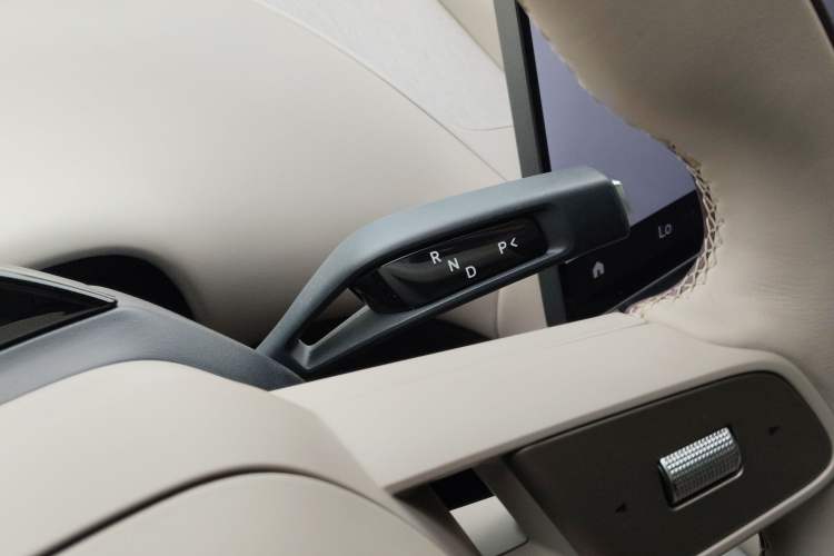 Used Xiaomi Auto YU7 2025 Ultra-Long Range High-Performance All-Wheel-Drive Max Edition