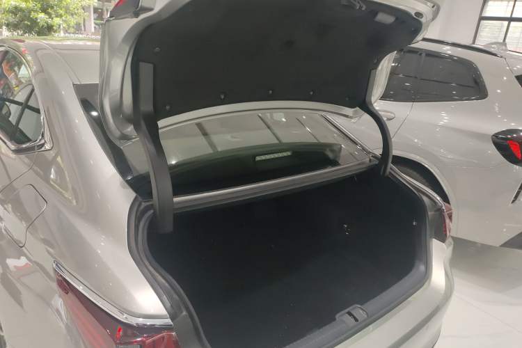 Used Lexus ES 2023 200 Excellence Edition