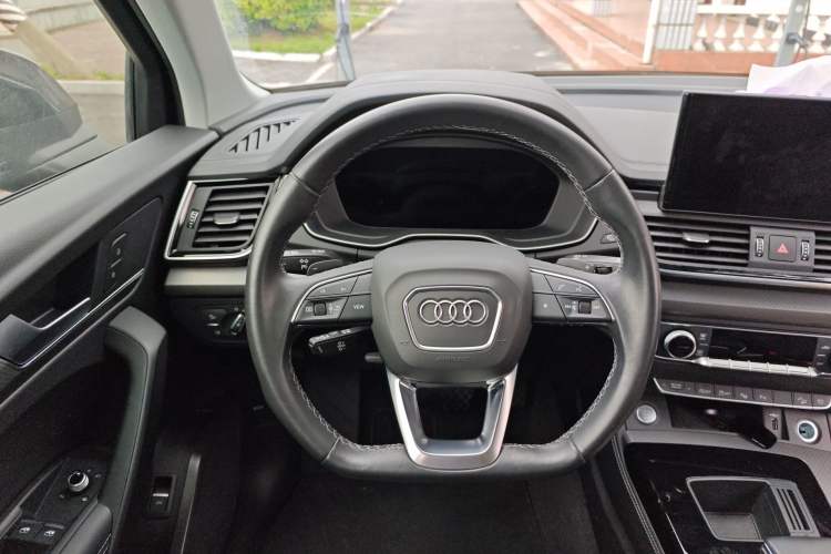 Used Audi Q5L 2022 40T Luxury Dynamic Model
