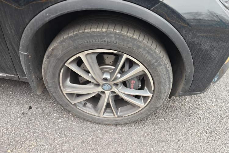 Used BYD Tang New Energy 2019 DM 2.0T All-Wheel Drive Smart Connectivity Enjoyment Model 7 Seats China VI Standard
