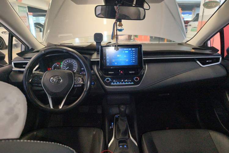 Used Toyota Corolla 2021 1.2T S-CVT Luxury Edition Center Console