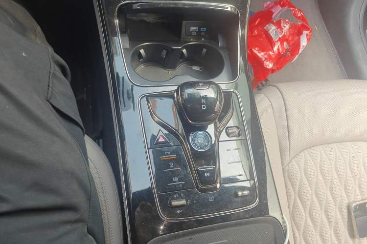 Used BYD Han 2024 DM-i Glory Edition 121KM Prestige Model
