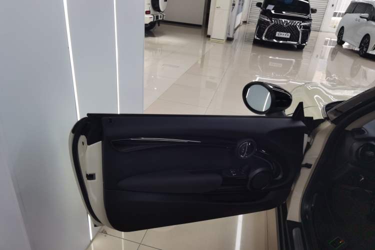 Used MINI MINI 2022 1.5T COOPER Artist