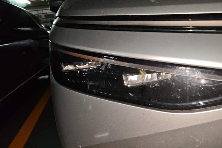 Used XPeng X9 2024 702 Ultra-Long Range Max