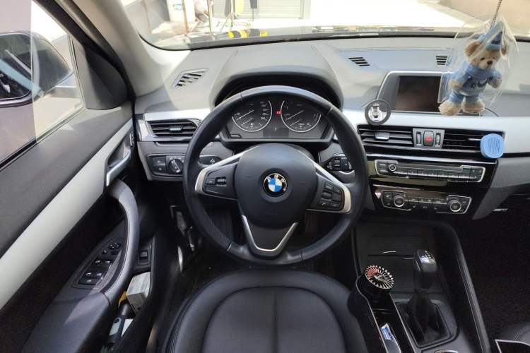Used BMW X1 2016 sDrive18Li Premium Edition

