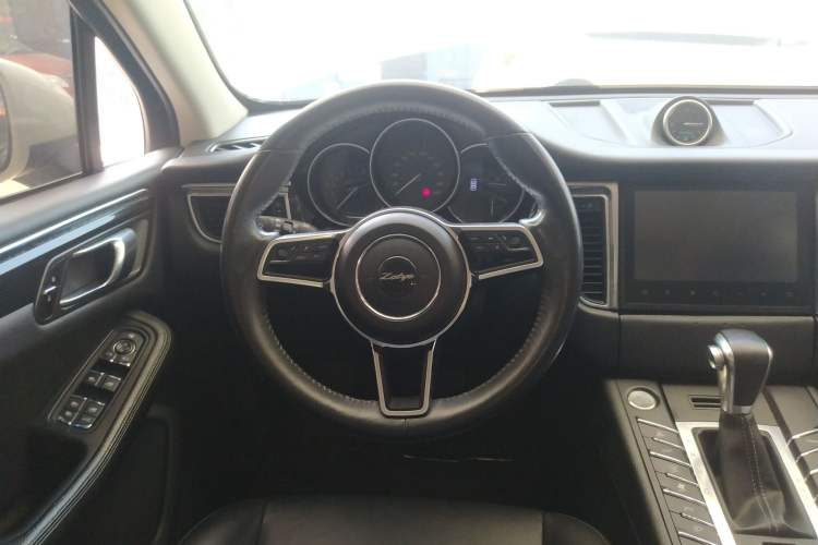 Used Zotye SR9 2017 2.0T Automatic Ultimate Edition
