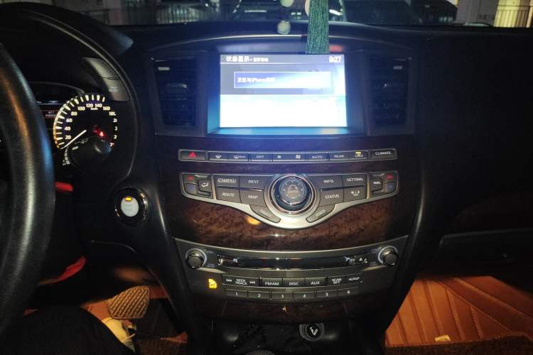 Used Infiniti QX60 2014 2.5 S/C Hybrid Two-Wheel Drive Excellence Edition
