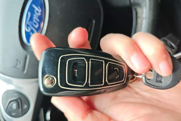 Used Ford Focus 2012 Sedan 1.6L Manual Fashion Edition
