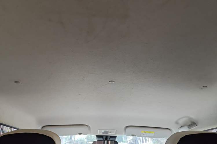 Used CHANGAN NEVO Lumin 2022 155 km – Refreshingly Sweet Edition Headliner