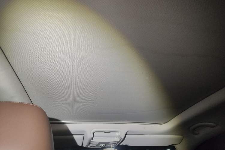 Used Volkswagen Tiguan 2013 1.8 TSI Automatic All-Wheel Drive Luxury Model Headliner