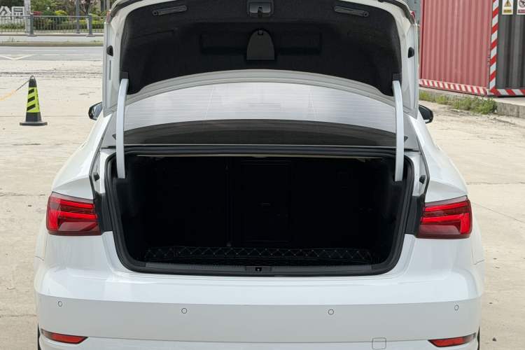 Used Audi A3 2019 Limousine 35 TFSI Ambition China V Trunk